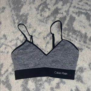 Calvin Klein bralette size small like new!